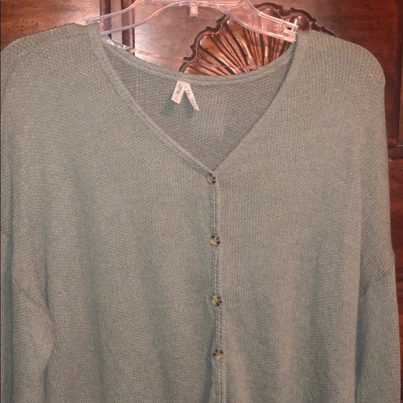 Mudd size L button down v neck long sleeve shirt - Picture 5 of 10